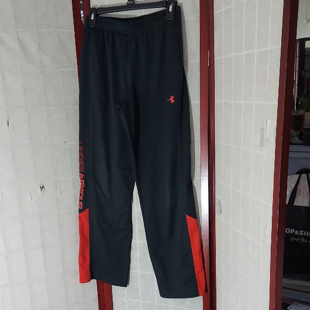 Under Armor Loose Coupe Kids Boys Black and Red Sweatpants Sz YXL
